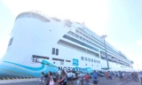 Tàu biển quốc tế liên tục chở khách đến Khánh Hòa