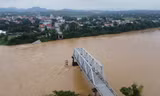 Thủ tướng yêu cầu xây cầu Phong Châu mới kiên cố, an toàn