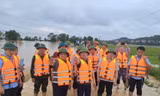 Thủ tướng thị sát tình hình mưa lũ, cứu nạn ở Bắc Giang 