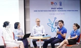 Các đại biểu thảo luận tại lễ phát động cuộc thi “Thử thách công dân số 2021 –Youth digital citizen challenge 2021”.