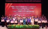 Các cán bộ Đoàn xuất sắc nhận giải thưởng Lý Tự Trọng năm 2019. 