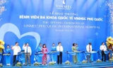 Lễ cắt băng khánh thành Bệnh viện Đa khoa Quốc tế Vinmec Phú Quốc sáng 19/6/2015.