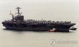Tàu John C. Stennis tới cảng Busan hôm nay. Ảnh: Yonhap