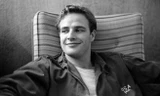 Marlon Brando là cái tên bất tử của nền điện ảnh thế giới. Ông giành Oscar đầu tiên trong sự nghiệp với On the Waterfront (1954), khi mới chỉ 30 tuổi.