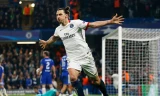 Ibrahimovic đóng vai chính ở cả hai lượt đấu giúp PSG vượt qua Chelsea. Ảnh: Reuters.
