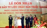 Việt Nam đón bằng di sản tư liệu thứ 4 - châu bản triều Nguyễn. Ảnh: Hà Phạm