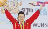 Kình ngư trẻ Lâm Quang Nhật gây bất ngờ lớn trên đường đua 1.500m tại SEA Games 27. Ảnh: VSI