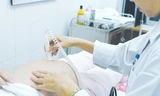 Khám thai định kỳ tại Bệnh viện Phụ sản Trung ương. Ảnh: Hồng Vĩnh
