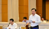 Bộ trưởng Tài chính Đinh Tiến Dũng tại phiên họp