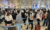 Du lịch hè: Chọn bay đêm, đi tàu hỏa hay ô tô? 
