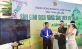 Thanh niên Đắk Lắk trải nghiệm sàn nông sản trên 'vũ trụ ảo'