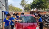 Tuổi trẻ Đắk Lắk rửa xe gây quỹ, mang Tết yêu thương đến trẻ vùng sâu