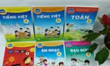 Bộ GD&ĐT yêu cầu NXB giao sách học sinh trước 15/8.
