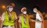 Bị CSGT kiểm tra nồng độ cồn, người vi phạm: 'Sếp phải chứng minh'