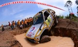 80 đội tranh tài ở giải đua ôtô địa hình tại Tuần Châu