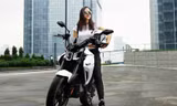 Môtô điện có thể chạy 100 km/h, giá 68 triệu đồng ở Malaysia