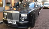 Rolls-Royce Phantom với gói độ Mansory nổi bật trên phố