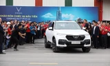 Chủ tịch Vingroup 'trải lòng' sau khi lái thử xe VinFast đầu tiên