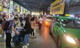 Sân bay Tân Sơn Nhất mở thêm làn cho ô tô không phân biệt taxi, xe công nghệ