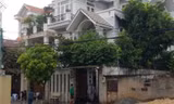 Người đàn ông bị đâm chết khi đang tưới cây trước nhà