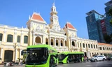Cận cảnh tuyến xe buýt điện đầu tiên lăn bánh ở TPHCM
