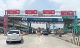 Các trạm thu phí đã được yêu cầu xả trạm nếu xảy ra ùn tắc kéo dài. Ảnh: Phạm Thanh