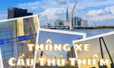 TP.HCM: Giới trẻ háo hức xếp hàng dài, chờ cả tiếng để được "check-in" với cầu Thủ Thiêm 2