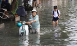 TP.HCM: Học sinh một trường cấp Hai được về sớm vì triều cường và mưa lớn