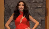 ‘Nàng Hậu quốc dân’ Thùy Tiên khoe giọng hát hiếm khi, nhưng hành động này mới gây xúc động netizen