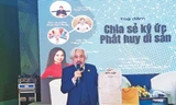 Ông Nguyễn Phi Dũng giới thiệu tờ báo Độc Lập tại cuộc tọa đàm “Chia sẻ ký ức, phát huy giá trị di sản” Ảnh: KIẾN NGHĨA