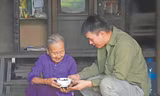 Ước muốn bữa cơm có thêm người cùng ăn của những cụ già được chàng trai xứ Quảng biến thành hiện thực