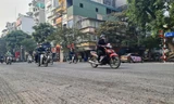 Nhiều tuyến phố Hà Nội bị cày xới để thảm lại dịp cuối năm