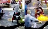 Xe máy bốc cháy khi đang được xịt khử khuẩn