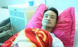 Anh Sơn đang nằm điều trị tại bệnh viện Đa khoa tỉnh Bắc Ninh. Ảnh: Chương Như. 