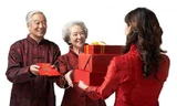 Tết Nguyên đán là dịp để kiếm thêm thu nhập cho nhiều người nhờ vào công việc kinh doanh. (Ảnh minh hoạ).