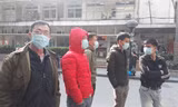 Người dân đua nhau đeo khẩu trang phòng tránh virus Corona