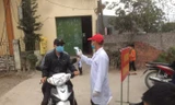 Cơ quan chức năng tỉnh Bắc Ninh kiểm tra thân nhiệt cho người dân