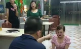 Chị H bị chủ quán Nhắng nướng Hiền Thiện bắt quỳ trước mặt