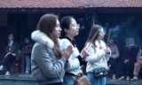 Giới trẻ nô nức đi chùa cầu may trong tháng cuối năm