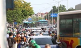 Người dân trở lại Thủ đô sau lễ, cửa ngõ phía Nam ùn ứ, nội đô thông thoáng