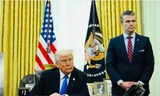 Tổng thống Mỹ Donald Trump và Bộ trưởng Quốc phòng Mỹ Pete Hegseth. Ảnh: Getty Images.