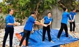 Đoàn viên thanh niên góp gạch, giúp Bí thư chi đoàn bản nghèo xây nhà ở