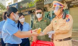 Tuổi trẻ Thủ đô tiếp sức chiến sĩ Công an chống dịch