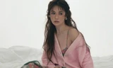 Song Hye Kyo vai trần gợi cảm hững hờ