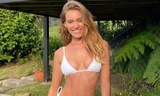 Nàng mẫu Úc Georgia Gibbs thả dáng tuyệt mỹ với bikini