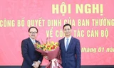 Ông Lê Thanh Nam, Giám đốc Sở Tài nguyên và Môi trường Hà Nội (bên phải).