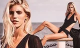 Siêu mẫu 1m80 Devon Windsor gợi cảm hút hồn trên biển