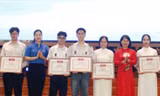 Bắc Giang tuyên dương 14 nhà giáo trẻ tiêu biểu.