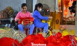 Làng nghề đèn lồng Hội An hối hả vào vụ Tết