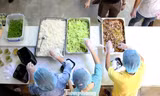 Bếp thiện nguyện '5 sao', ngày nấu ngàn suất cơm cho tuyến đầu